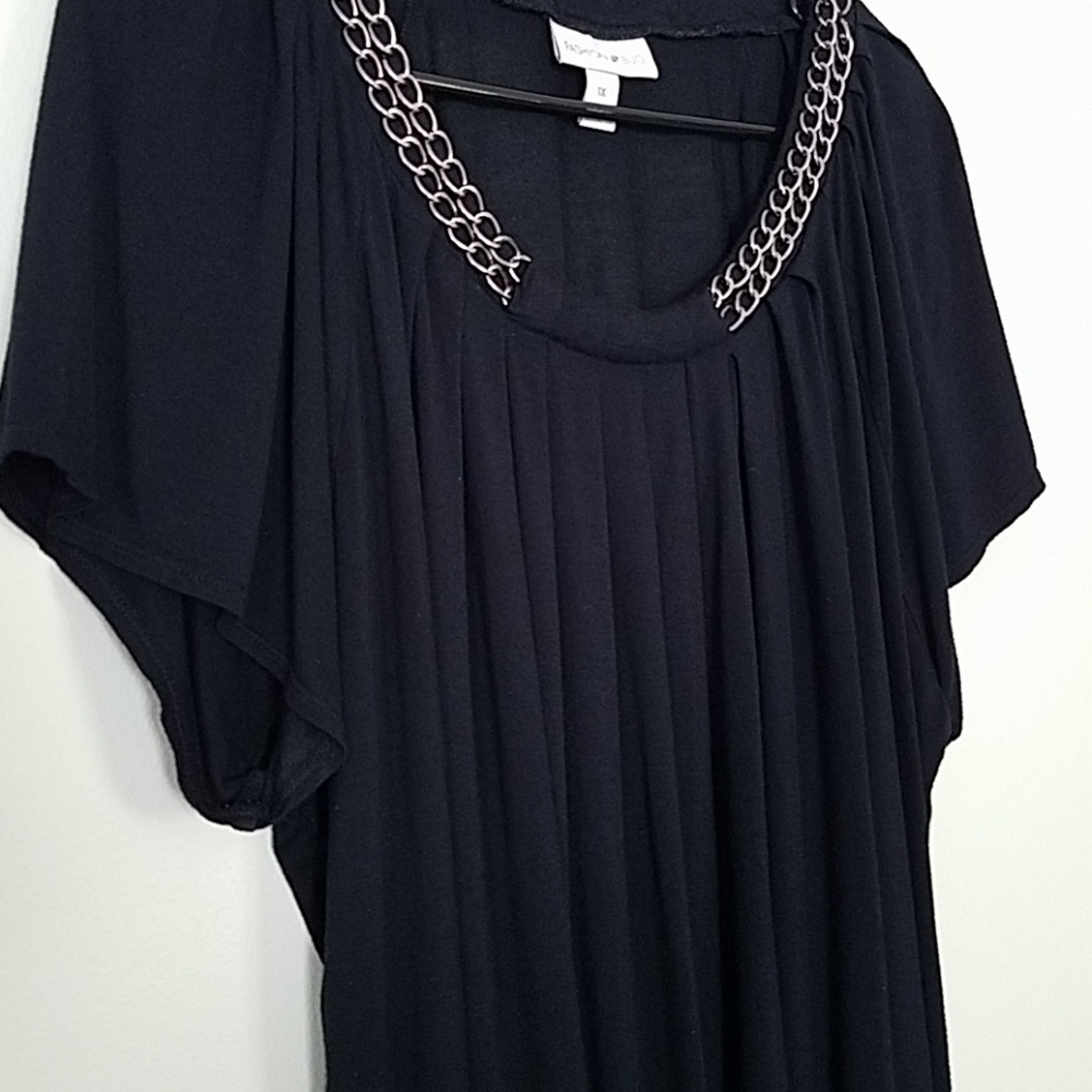 Flowing tunic with double Chain neck detail EUC